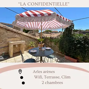 La Confidentielle Centre Terrasse Arles
